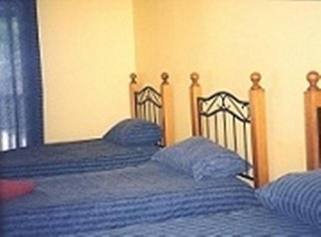 Lake Tinaroo Terraces Motel Room photo